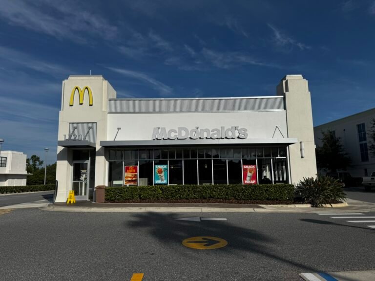 McDonald's 1 McDonalds Celebration FL Store Front 768x576